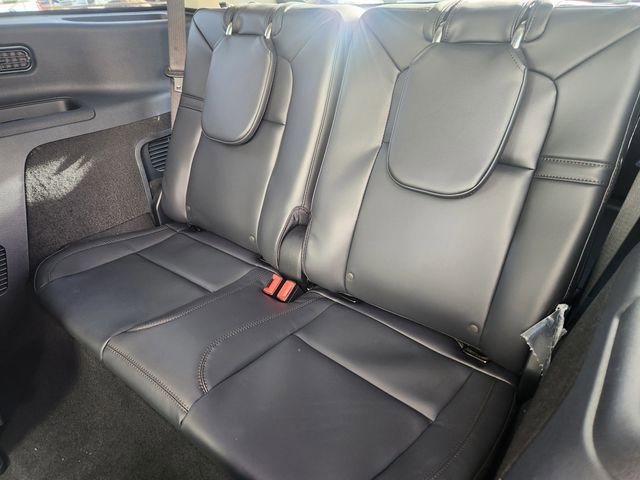 New 2026 Lincoln Aviator AWD w/ Jet Appearance Package image 16