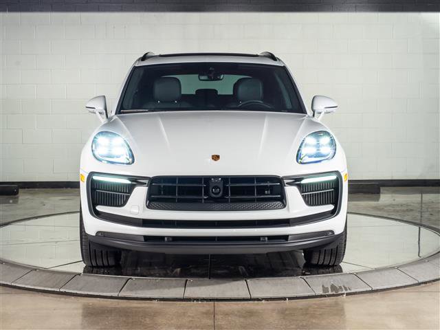 Certified 2025 Porsche Macan S AWD/4WD image 6