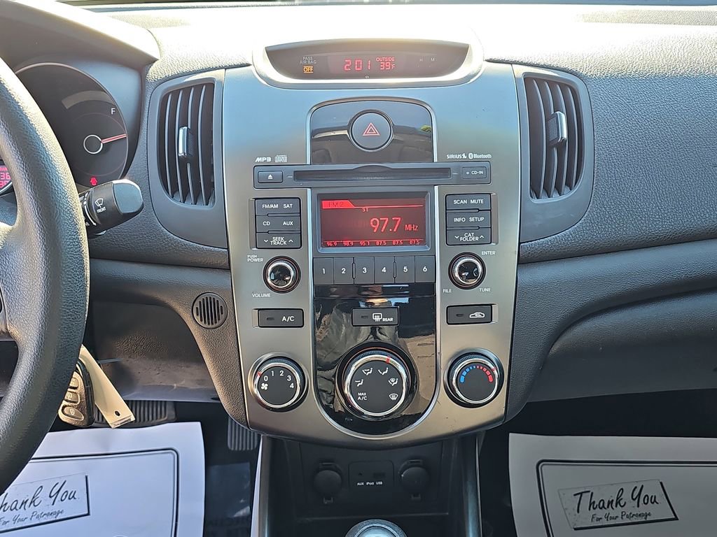 Used 2013 Kia Forte EX image 25