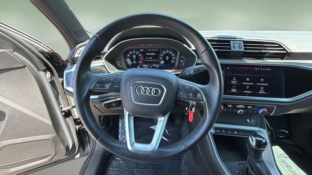 Used 2022 Audi Q3 2.0T Premium AWD/4WD image 12