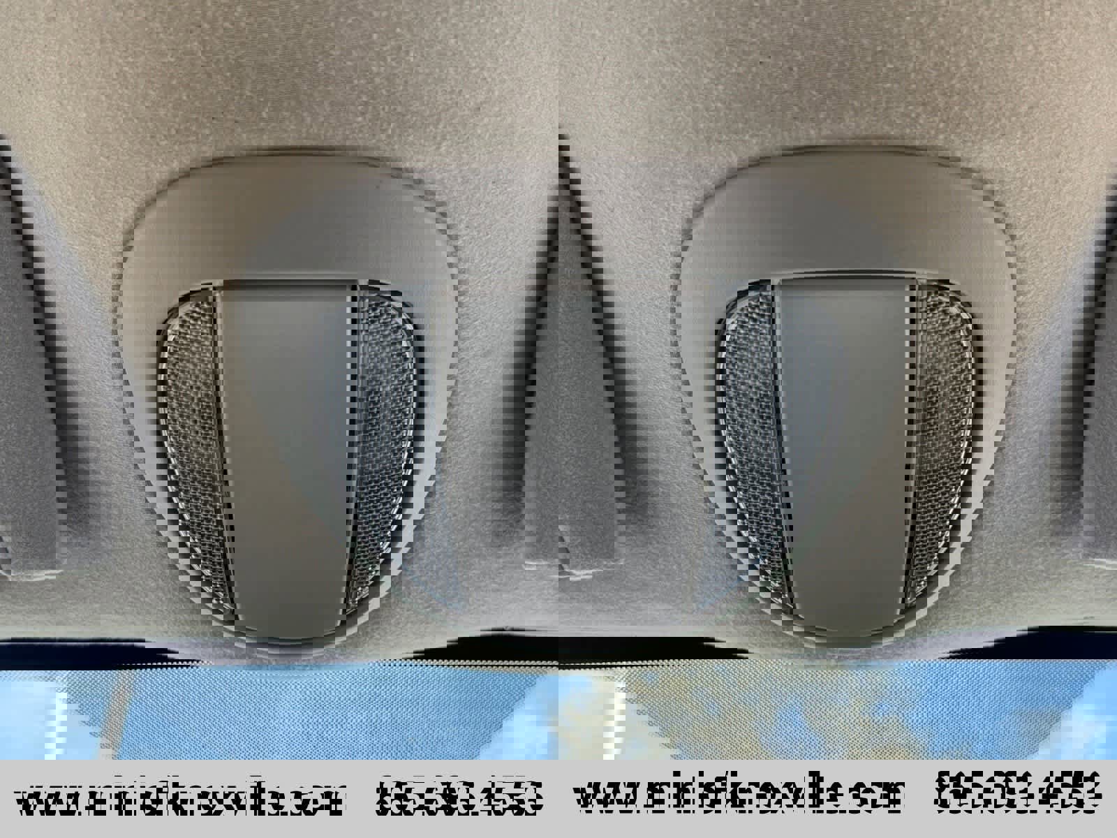 Used 2006 Chrysler Town & Country image 23