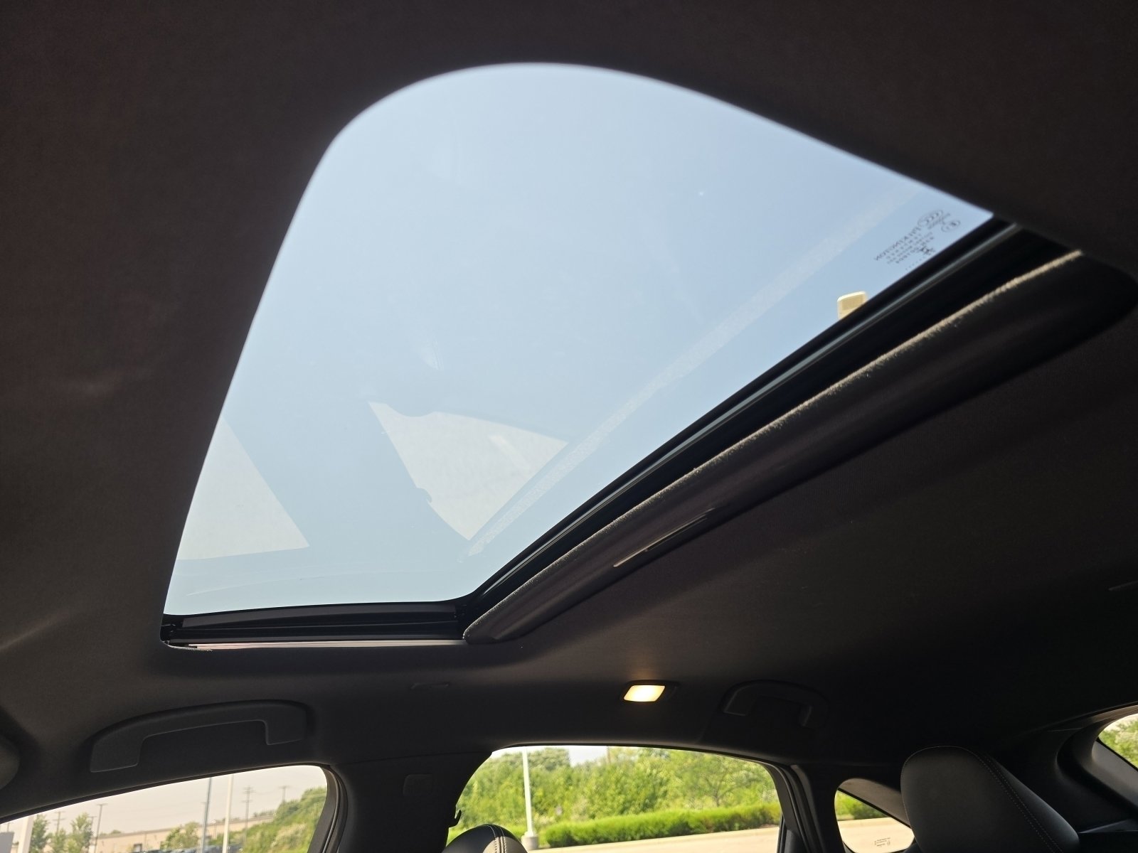 Used 2023 INFINITI QX55 Luxe w/ Cargo Package image 4