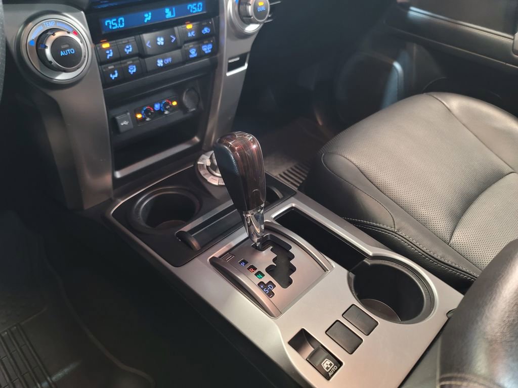Used 2022 Toyota 4Runner Limited AWD/4WD image 21