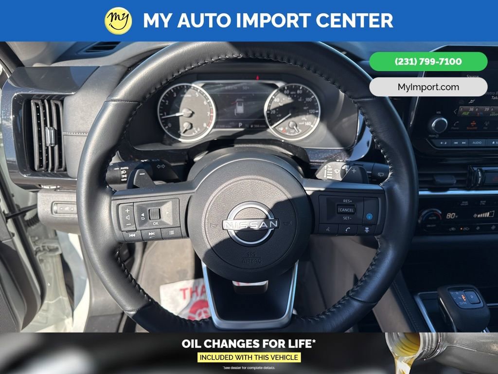 Used 2024 Nissan Pathfinder SV image 15