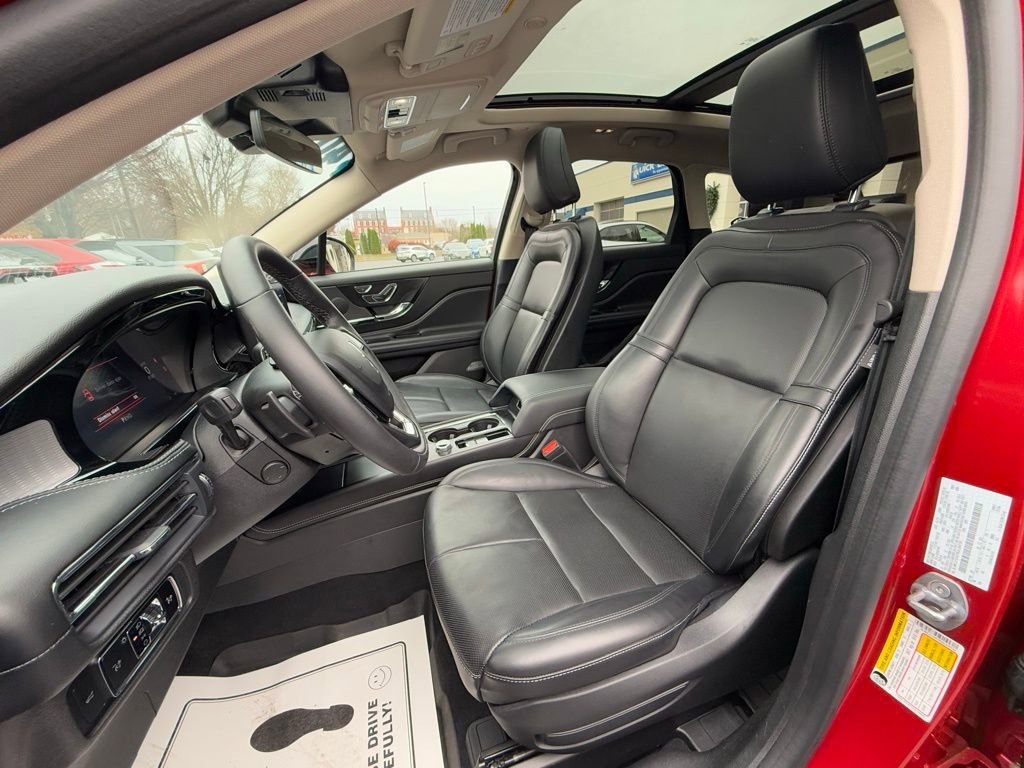 Used 2024 Lincoln Corsair AWD w/ Equipment Group 101A image 15