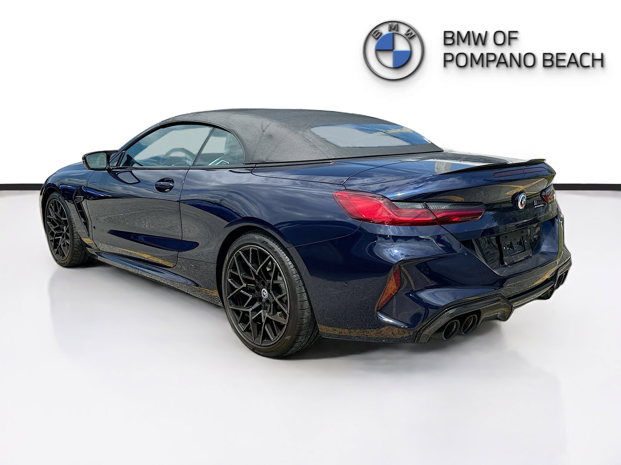 Used 2023 BMW M8 Competition w/ M Carbon Exterior Package AWD/4WD image 5