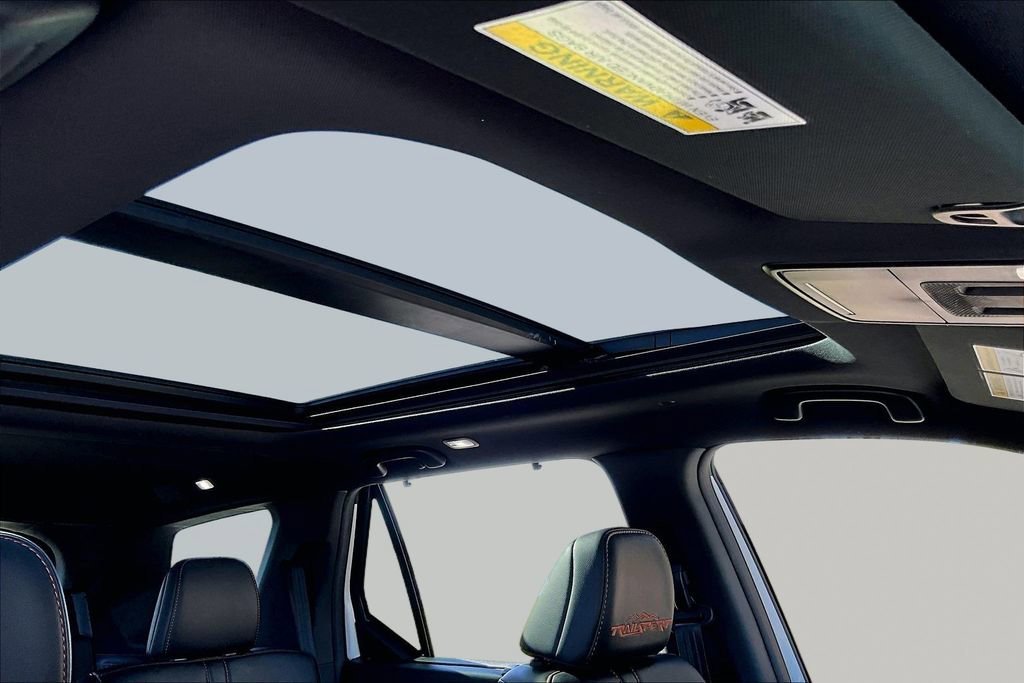 Certified 2025 Honda Pilot TrailSport image 20