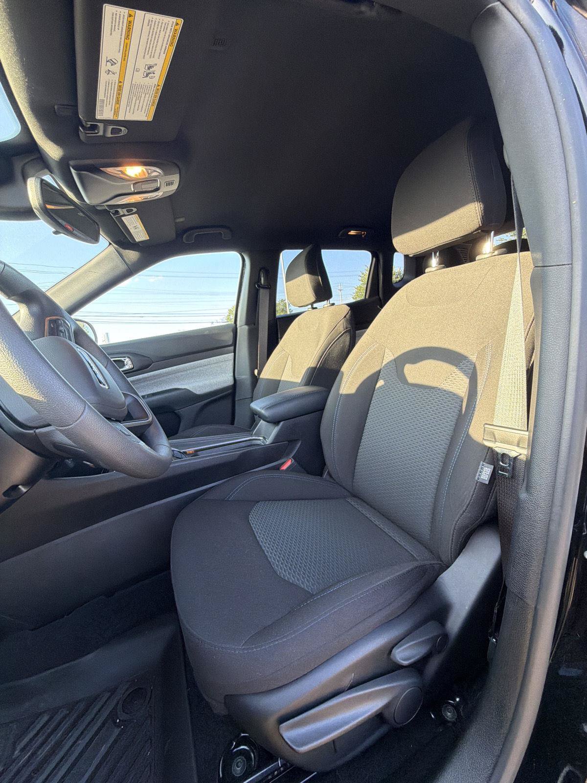 Used 2025 Jeep Compass Sport AWD/4WD image 10