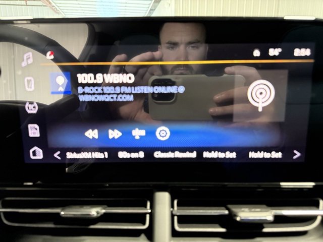 New 2026 Chevrolet Trax LT image 17