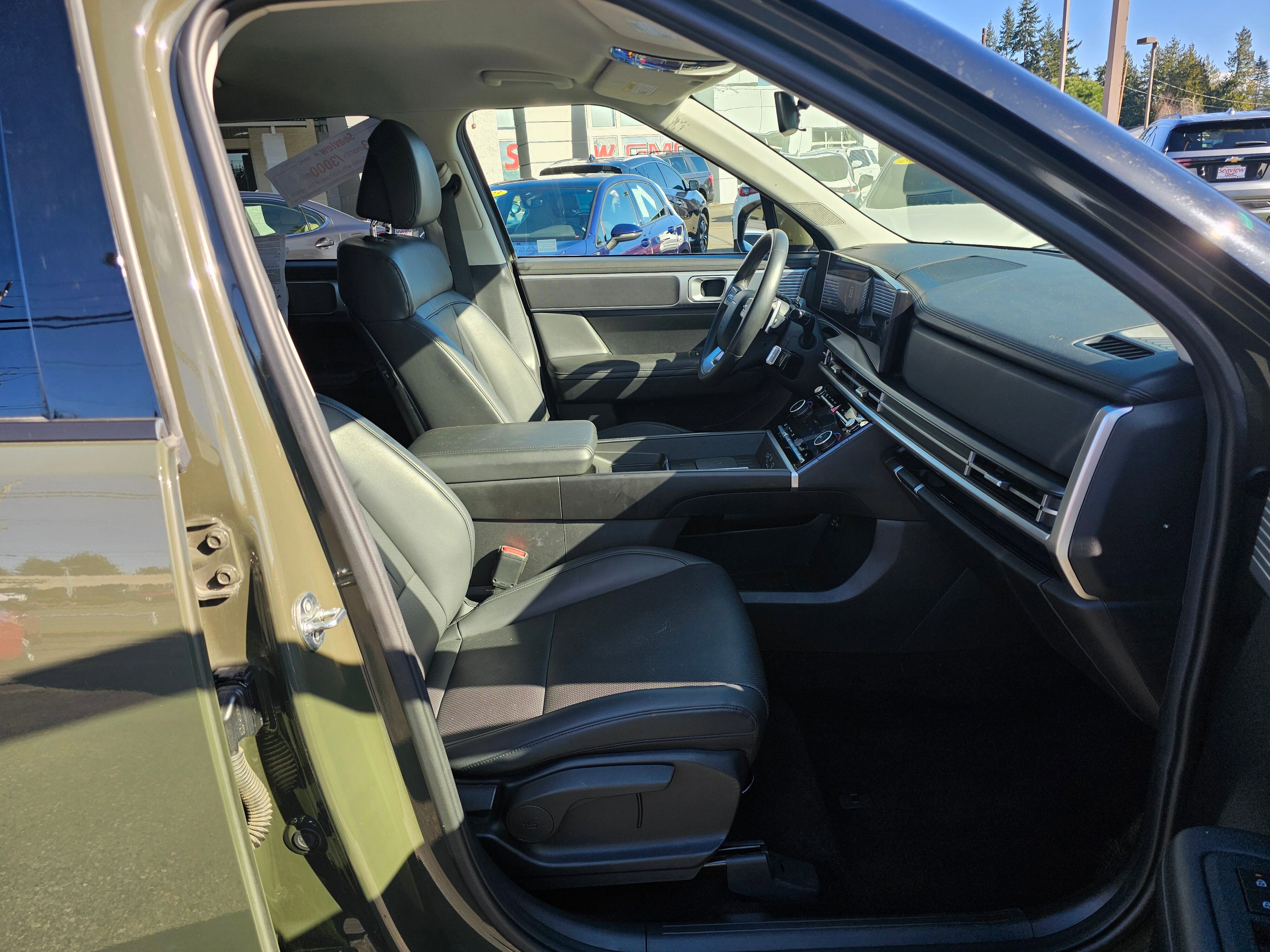 Used 2024 Hyundai Santa Fe SEL image 11