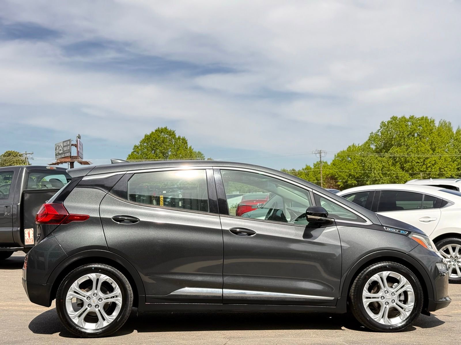 Used 2018 Chevrolet Bolt LT FWD image 8