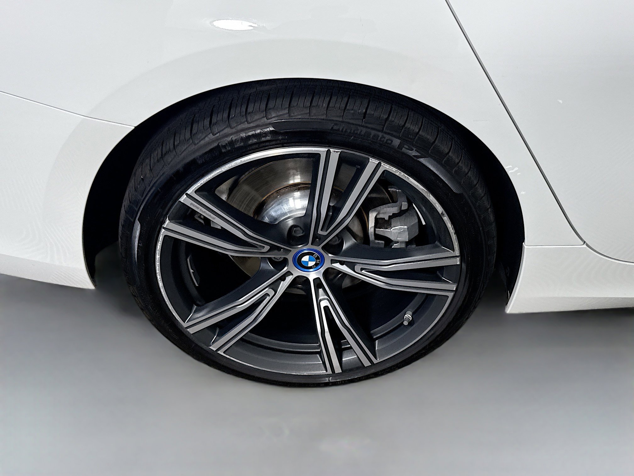 Used 2023 BMW 330e w/ Driving Assistance Package image 33