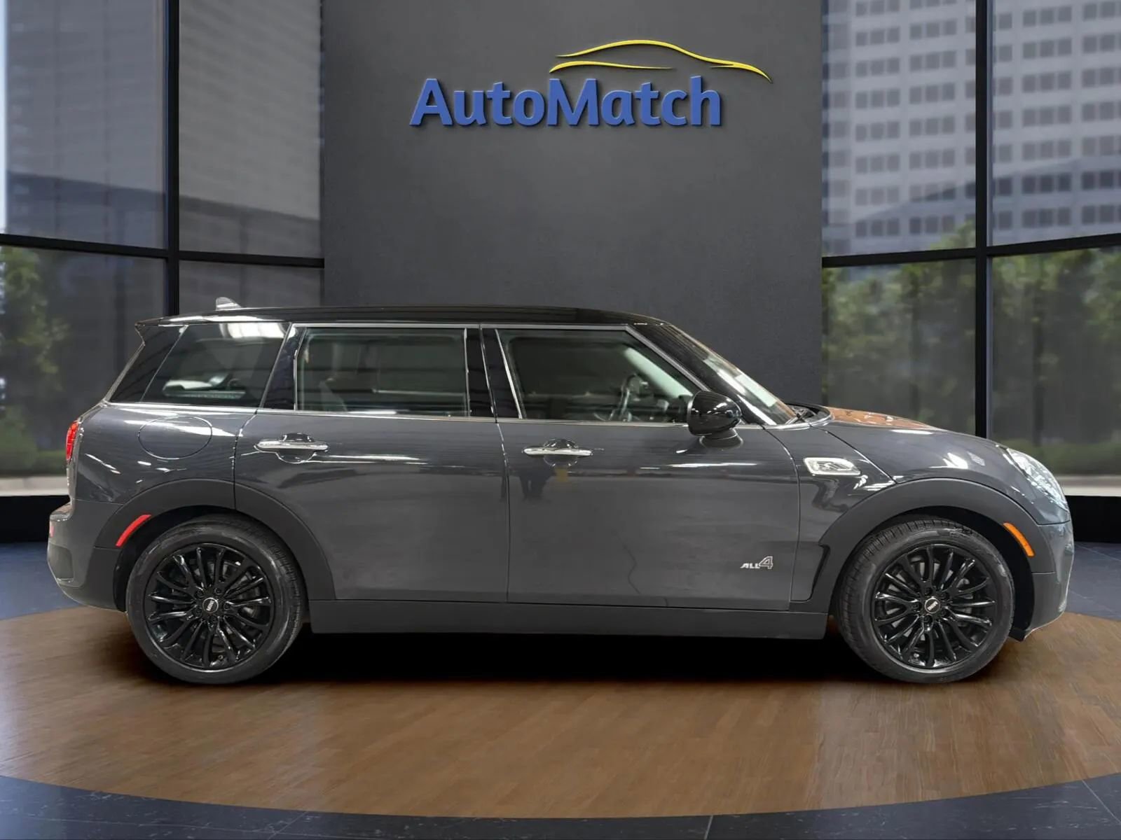 Used 2019 MINI Cooper Clubman S image 12