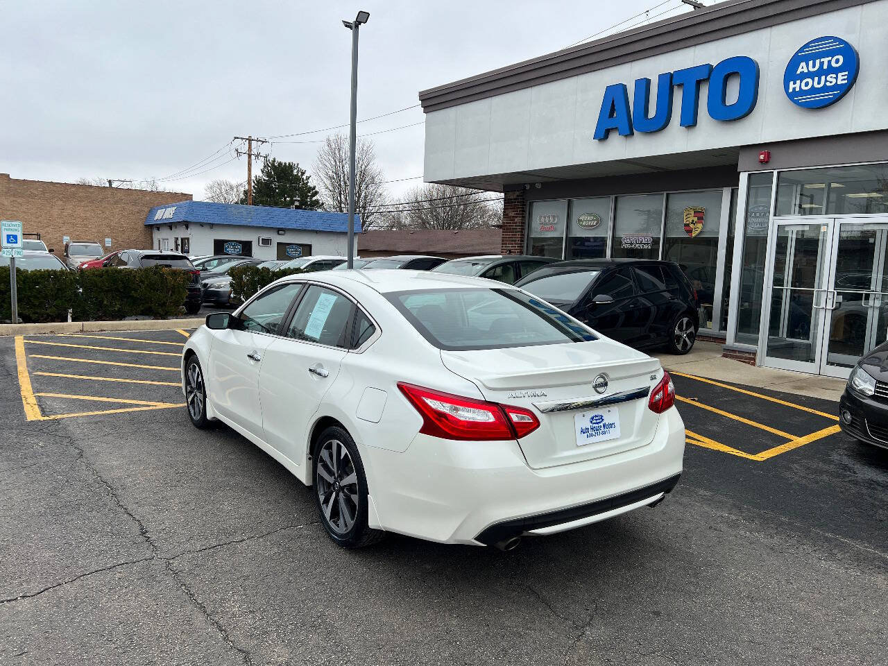 Used 2016 Nissan Altima 2.5 SR FWD image 11