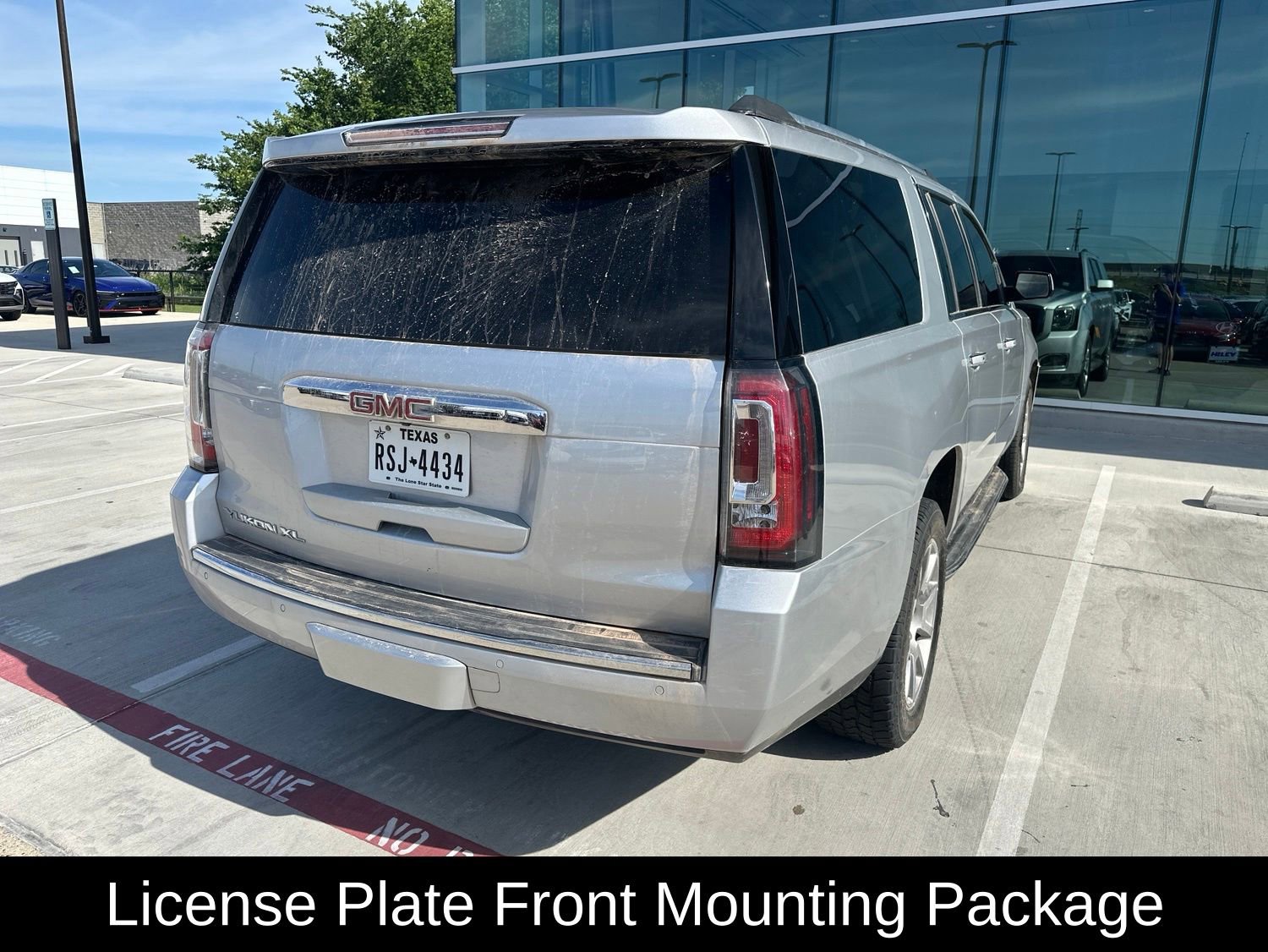 Used 2019 GMC Yukon XL Denali w/ Open Road Package AWD/4WD image 7