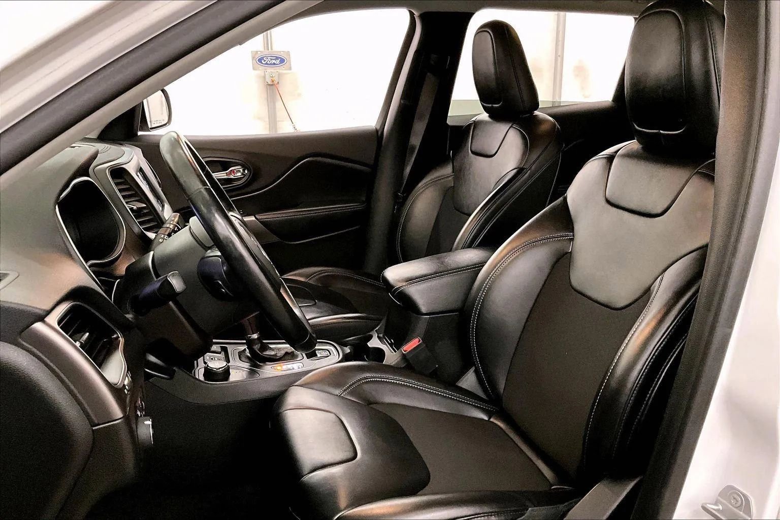 Used 2020 Jeep Cherokee Latitude Plus w/ Cold Weather Group image 24