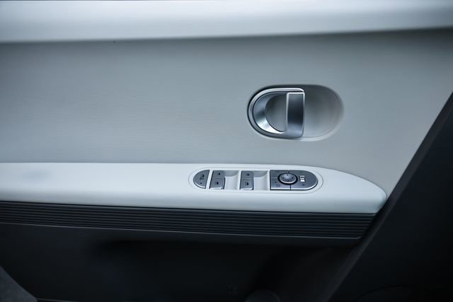 Used 2023 Hyundai Ioniq 5 SE RWD image 14