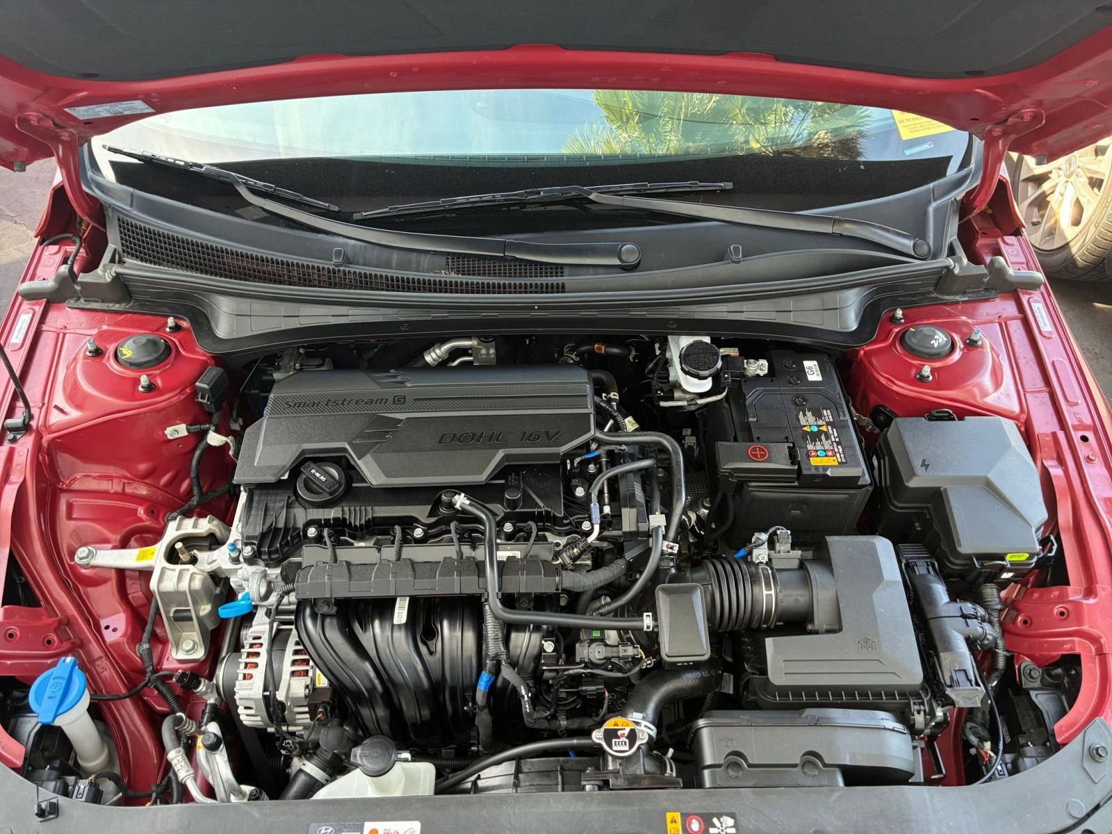 Used 2025 Hyundai Elantra Limited image 34