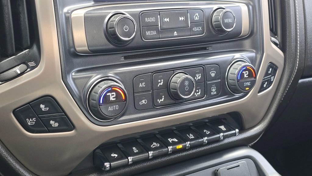 Used 2015 GMC Sierra 2500 Denali w/ Duramax Plus Package AWD/4WD image 34