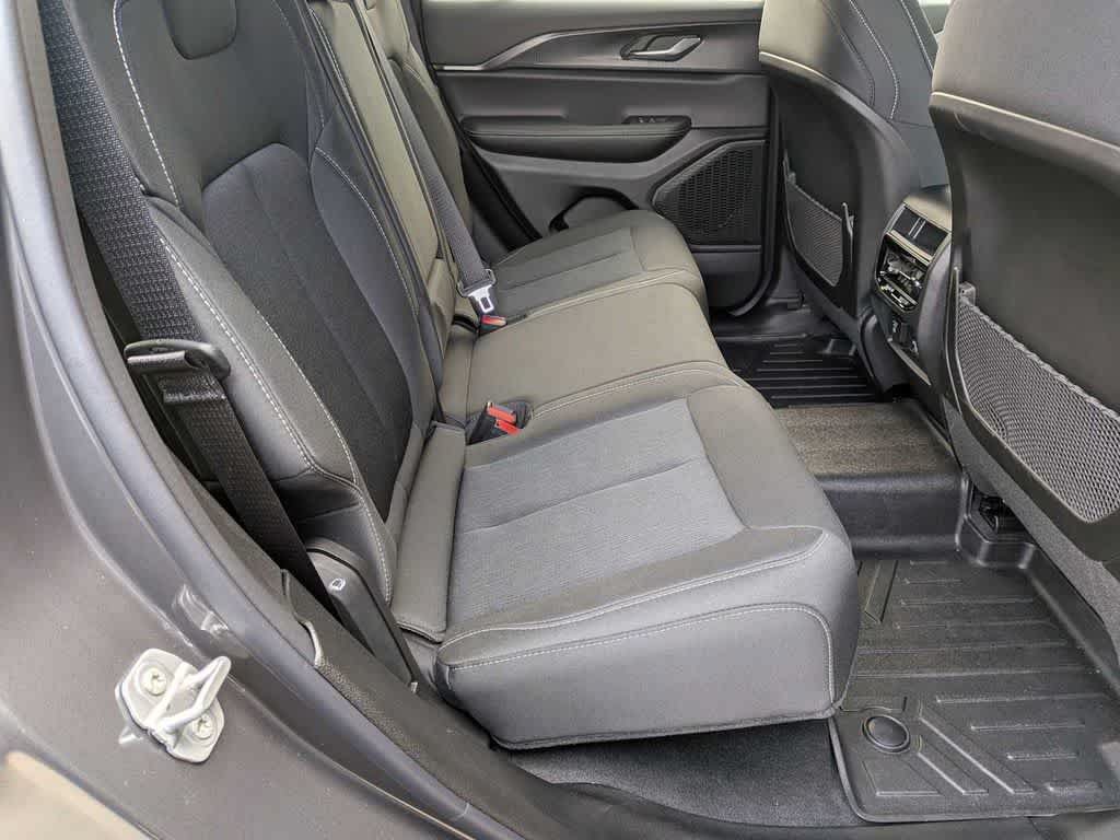 Certified 2025 Jeep Grand Cherokee Laredo X w/ Luxury Tech Group I AWD/4WD image 20