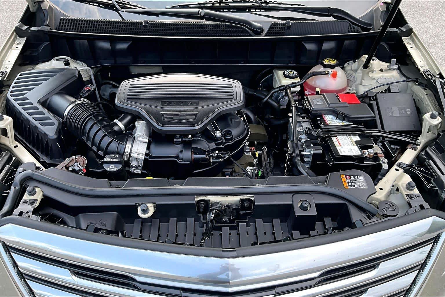 Used 2017 Cadillac XT5 Luxury w/ Driver Awareness Package FWD image 32