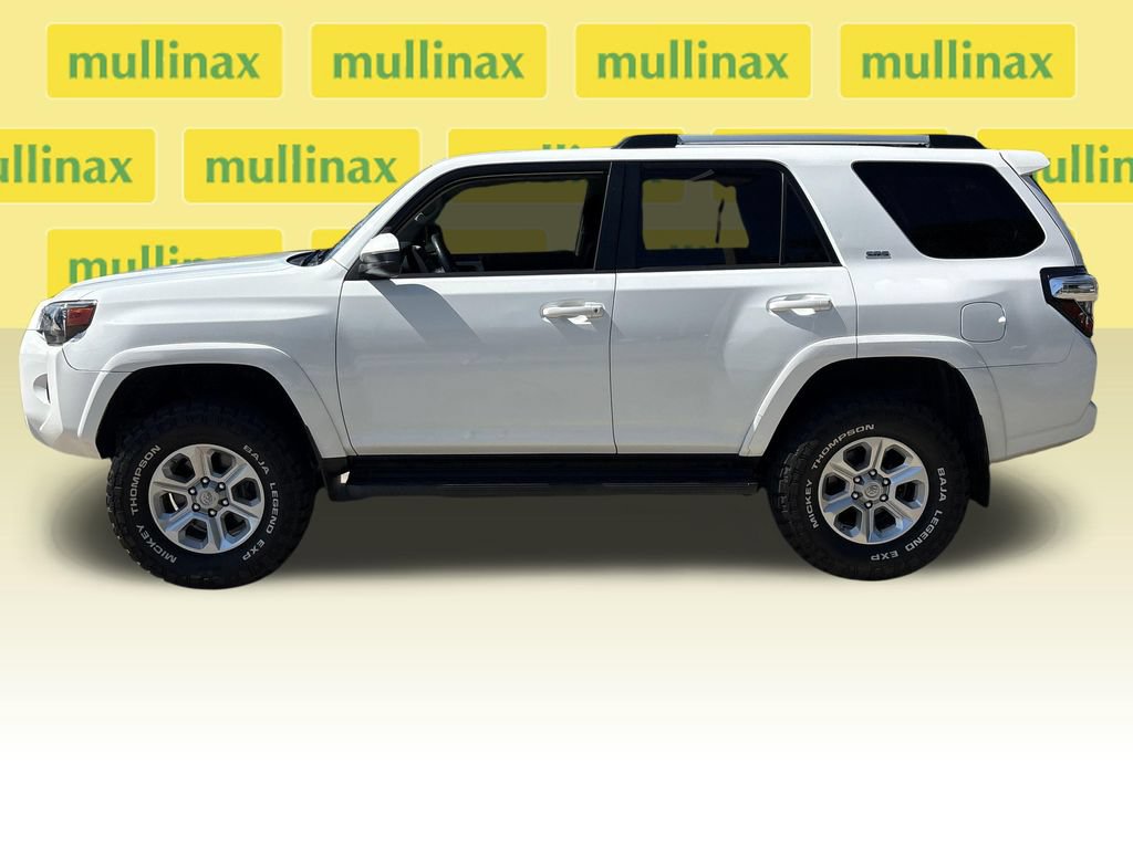 Used 2021 Toyota 4Runner SR5 AWD/4WD image 11