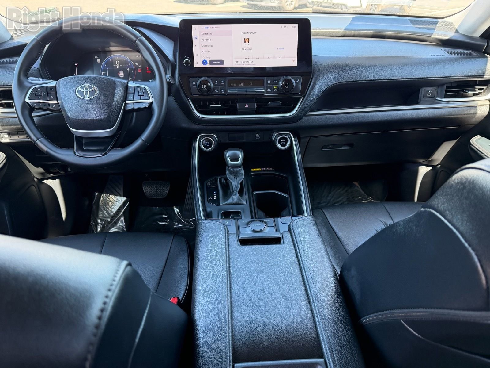 Used 2025 Toyota Grand Highlander AWD image 18