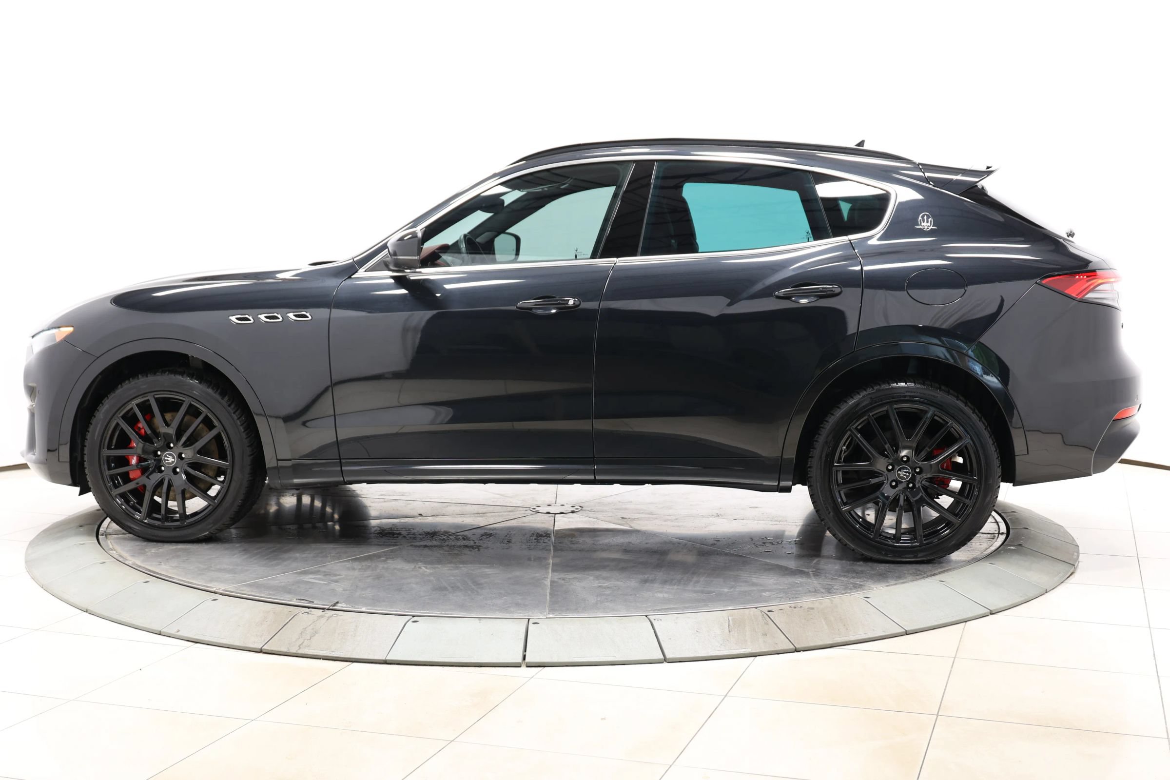 Used 2021 Maserati Levante GTS AWD/4WD image 7