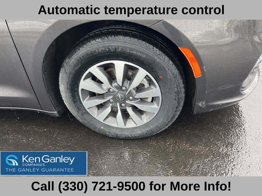 Used 2021 Chrysler Pacifica Touring-L w/ Uconnect Theater Family Group image 21