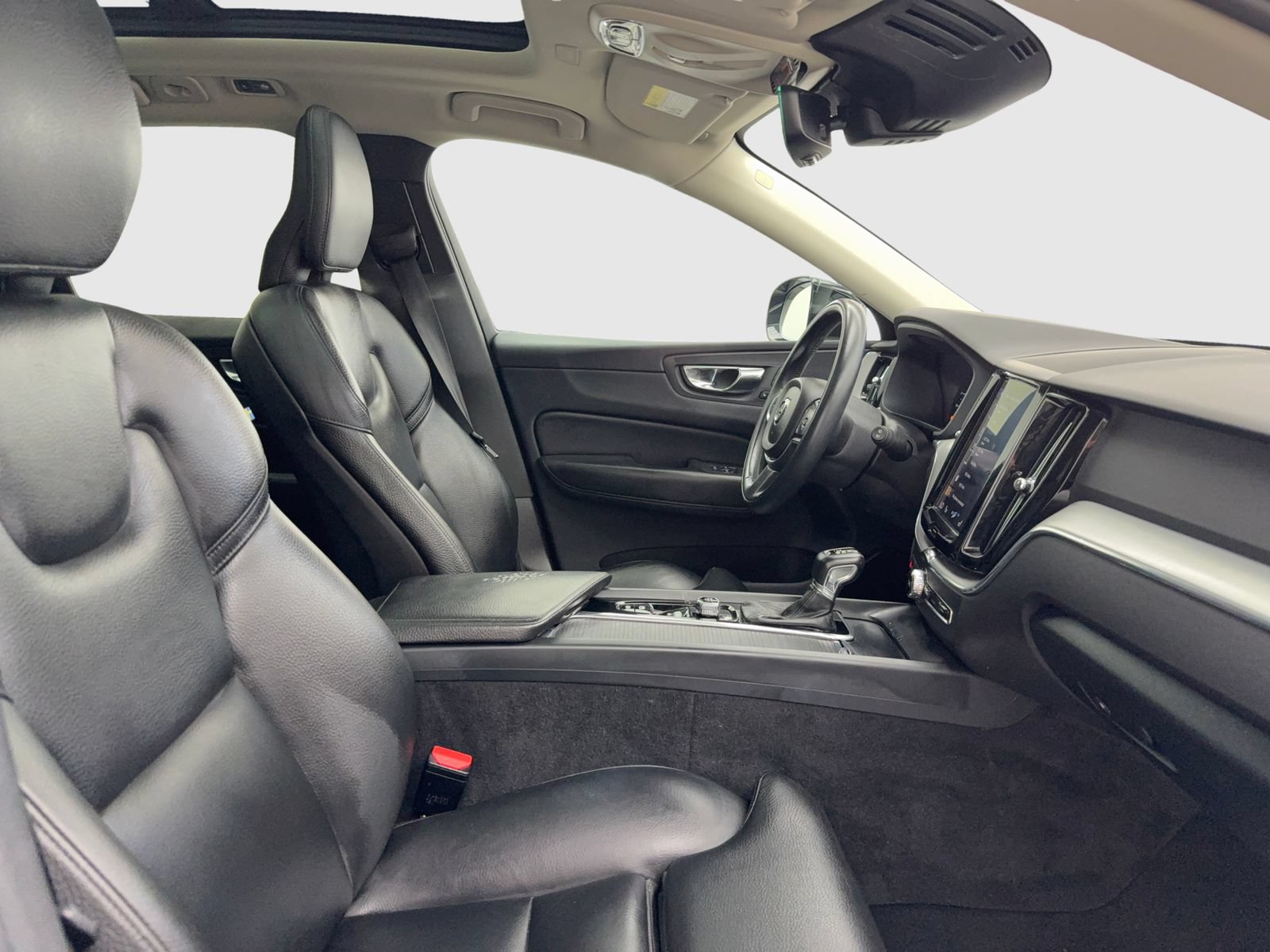 Used 2019 Volvo XC60 T5 Momentum w/ Premium Package AWD/4WD image 40