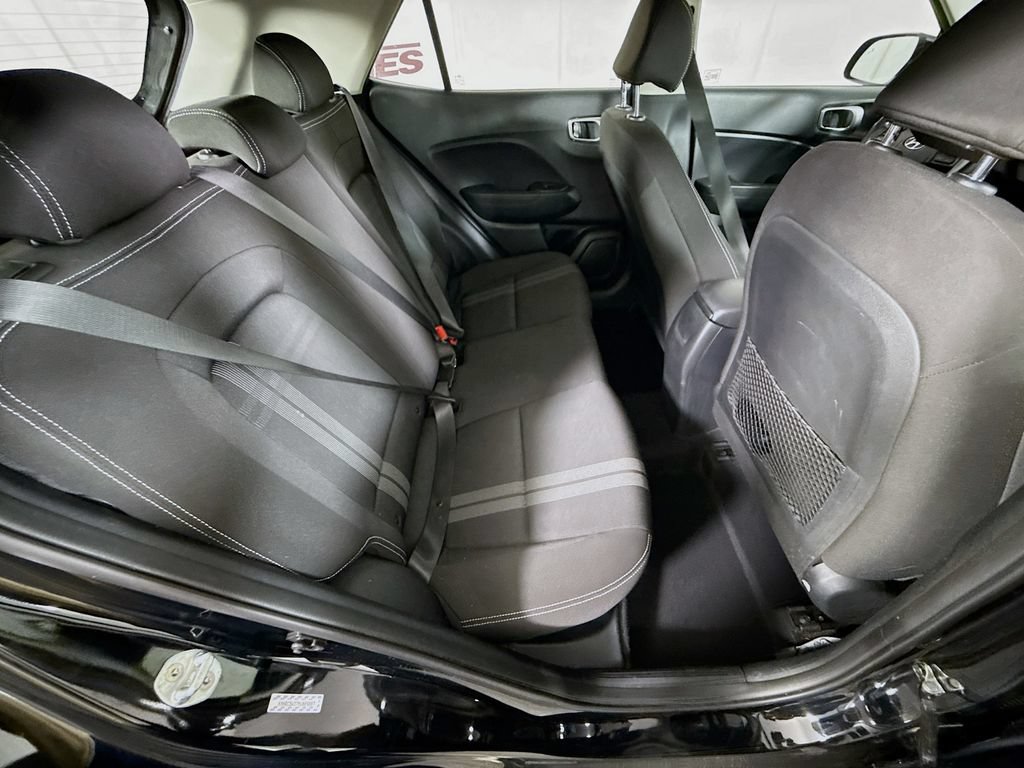 Certified 2021 Hyundai Venue SEL FWD image 28