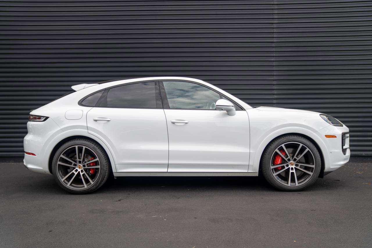 Certified 2026 Porsche Cayenne S AWD/4WD image 10