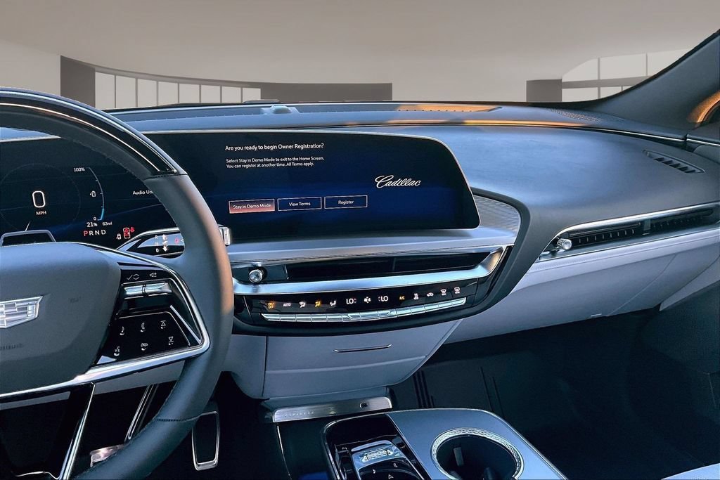 New 2027 Cadillac Lyriq Premium Sport w/ LPO, Floor Liner Package AWD/4WD image 7