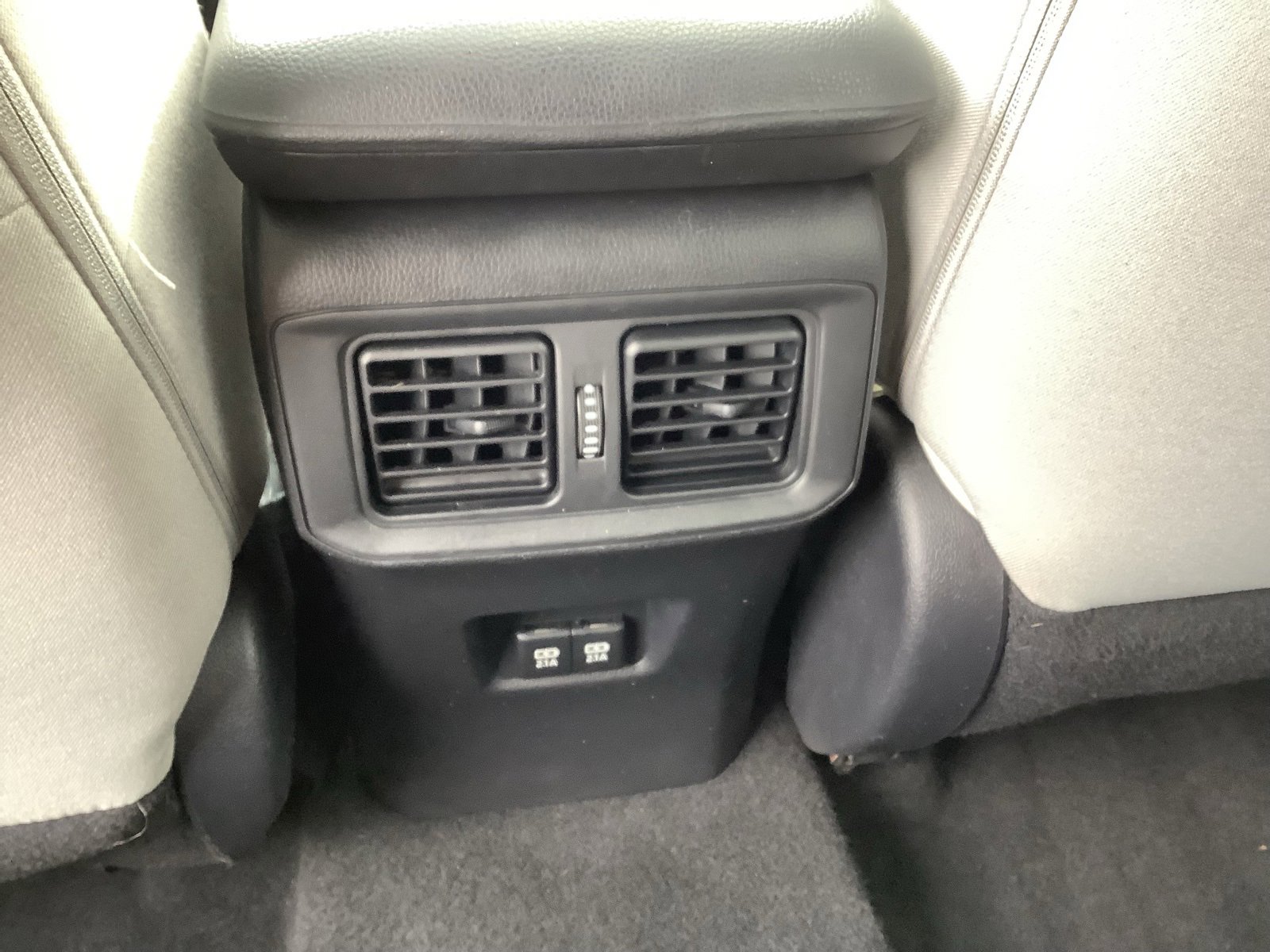 Used 2021 Toyota RAV4 XLE w/ Convenience Package image 10