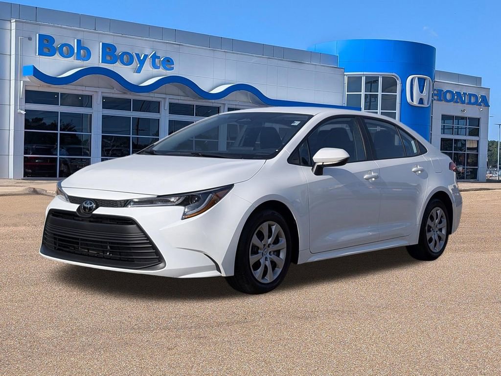 Used 2023 Toyota Corolla LE image 7