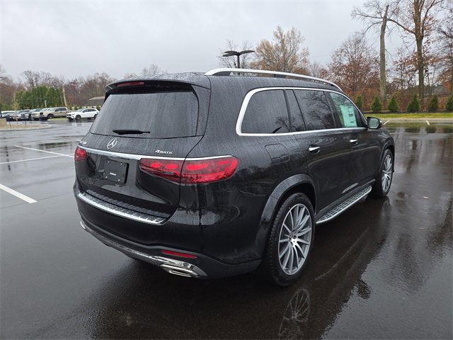 New 2026 Mercedes-Benz GLS 580 4MATIC image 3