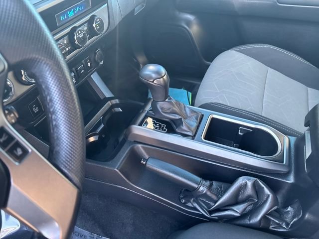 Used 2021 Toyota Tacoma TRD Off-Road w/ Technology Package image 27