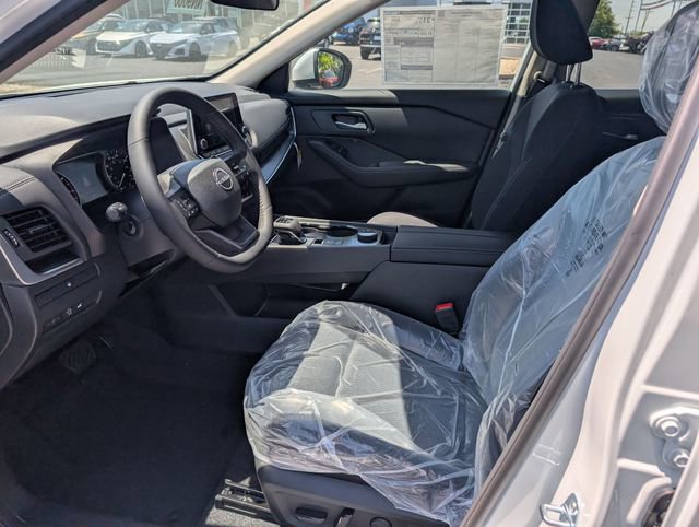New 2026 Nissan Rogue SV w/ Cold Weather Package AWD/4WD image 13