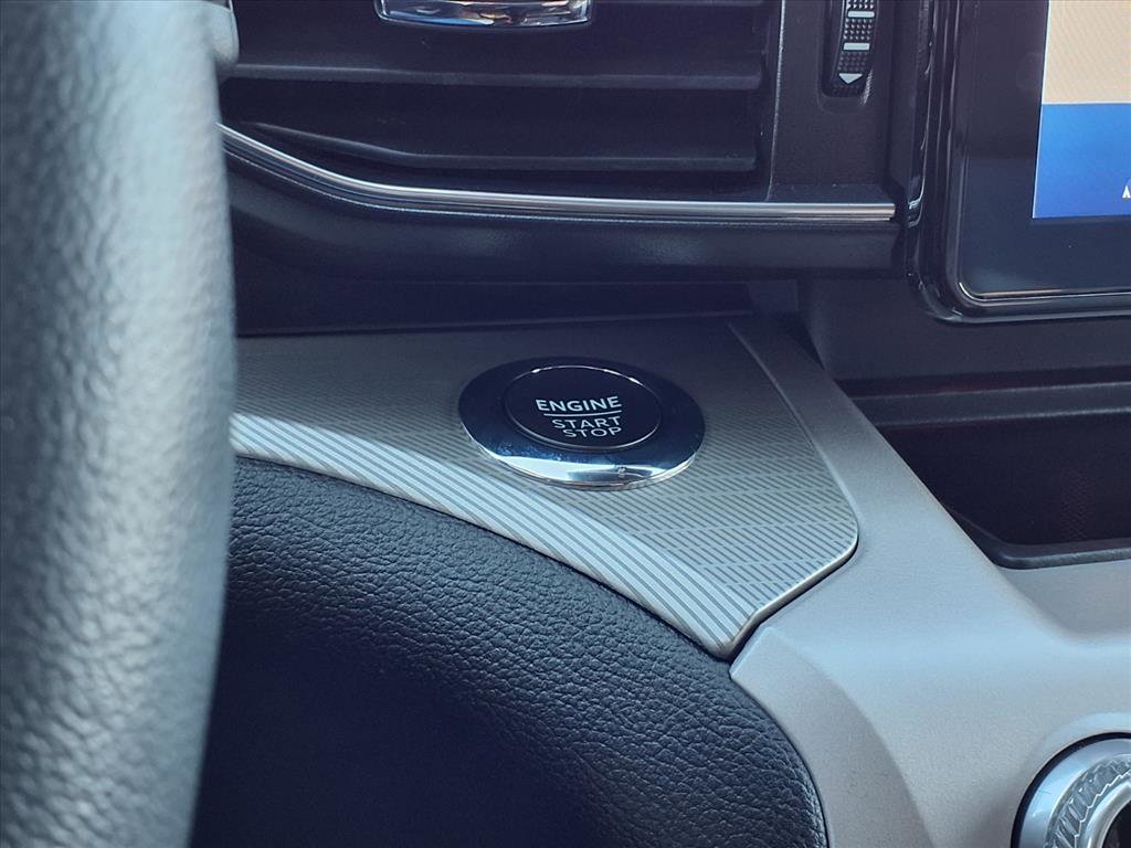 Used 2023 Ford Explorer XLT w/ Equipment Group 202A image 15