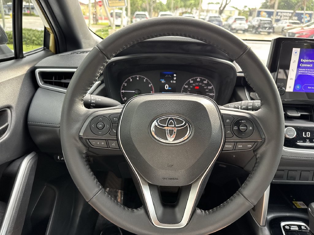 Used 2023 Toyota Corolla Cross AWD Hybrid w/ Moonroof Package image 47