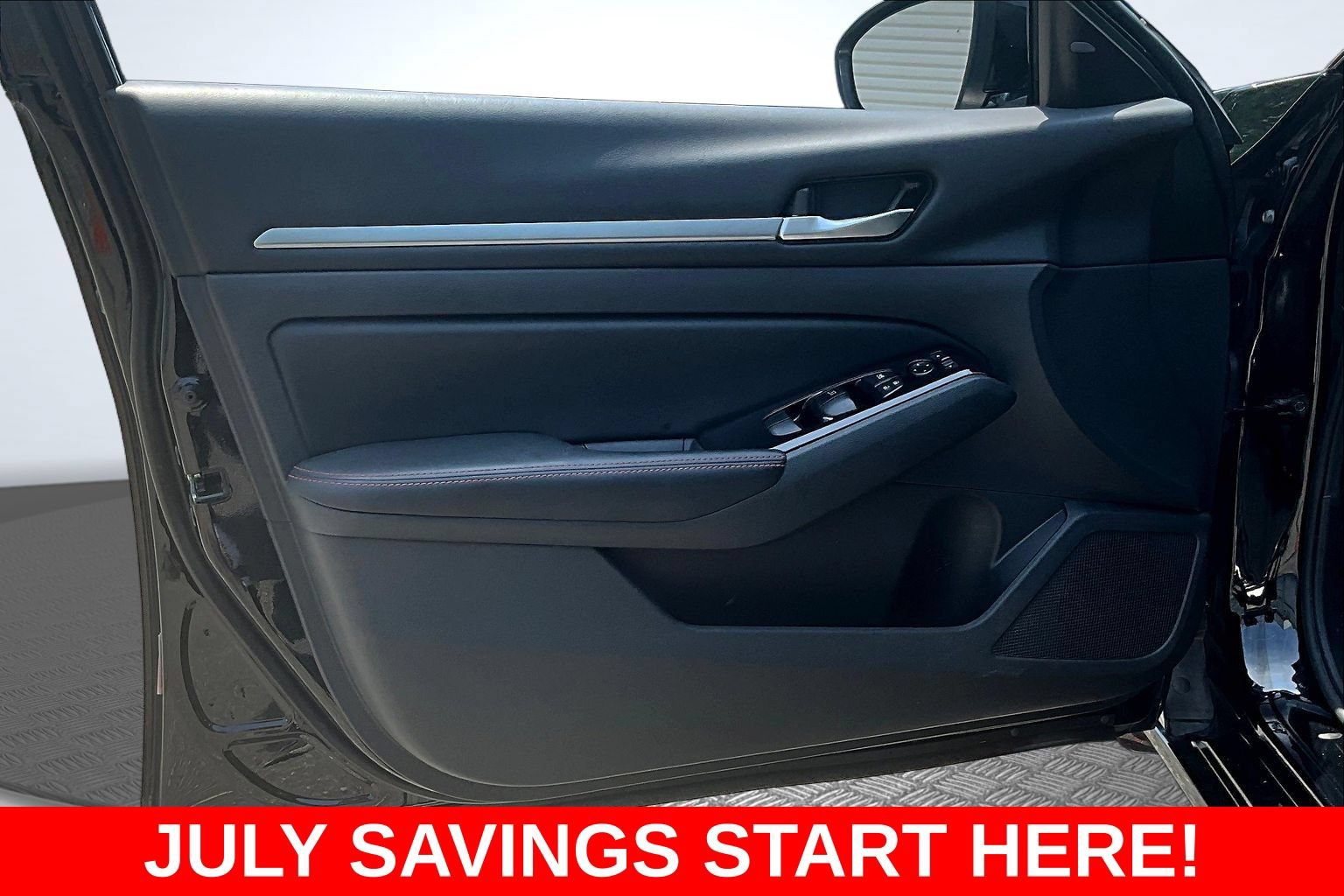 Used 2024 Nissan Altima 2.5 SR FWD image 26