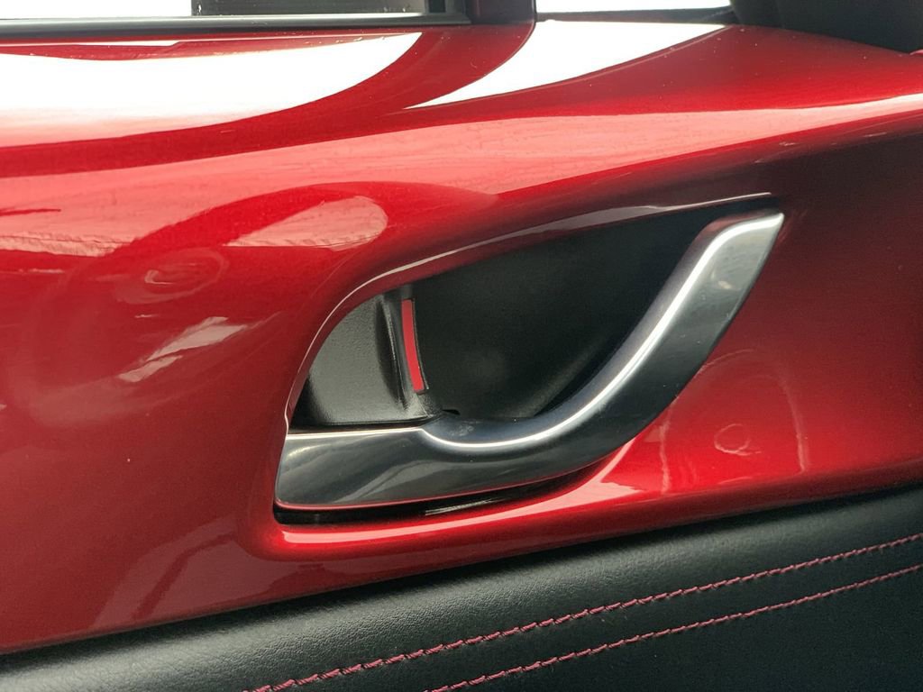 Used 2017 MAZDA MX-5 Miata RF Grand Touring image 16