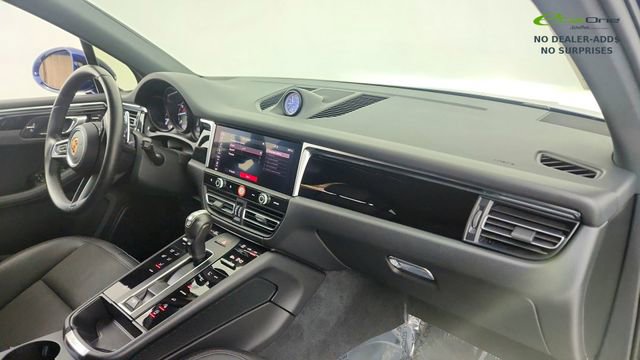 Used 2024 Porsche Macan image 20
