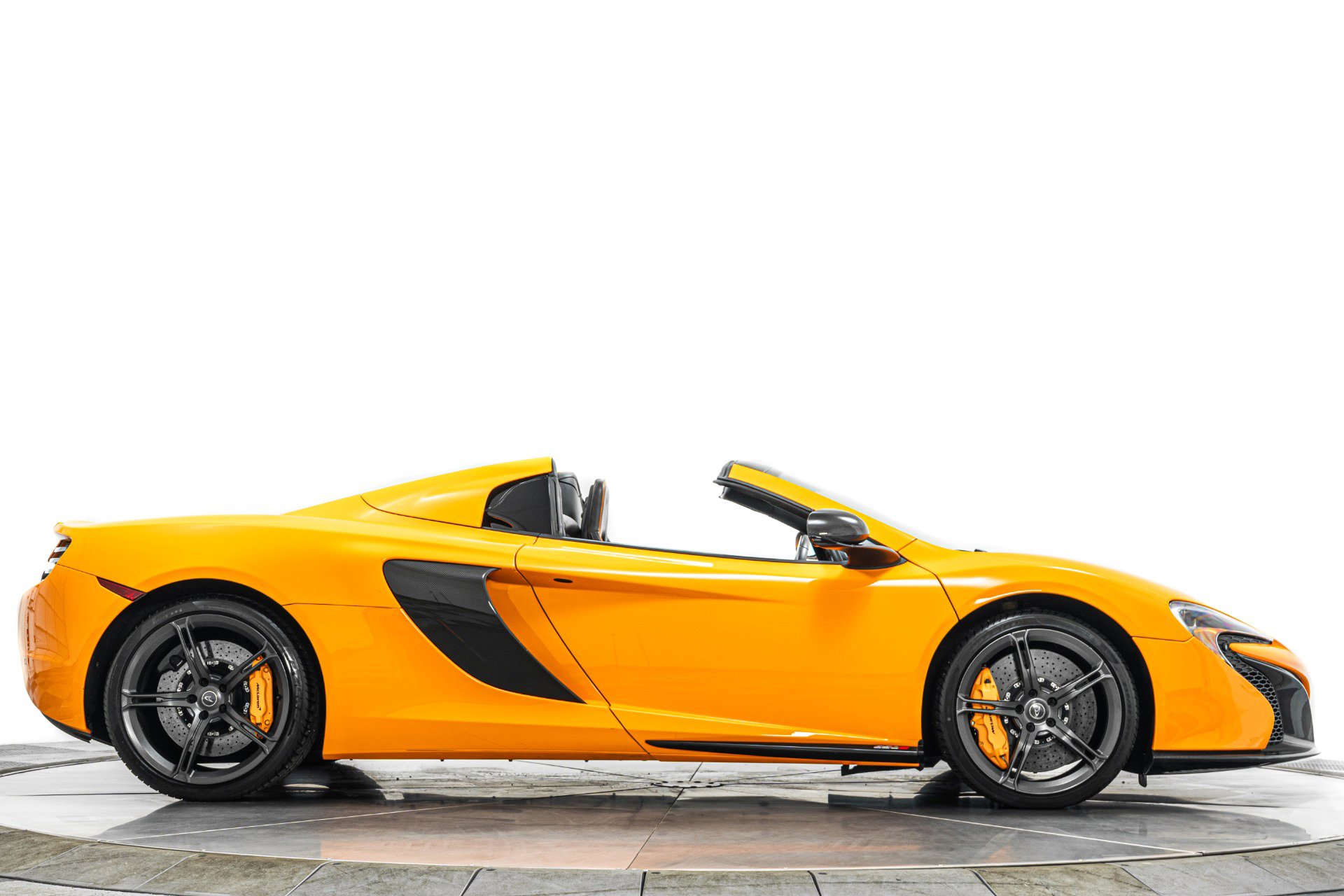 Used 2015 McLaren 650S Spider RWD image 40