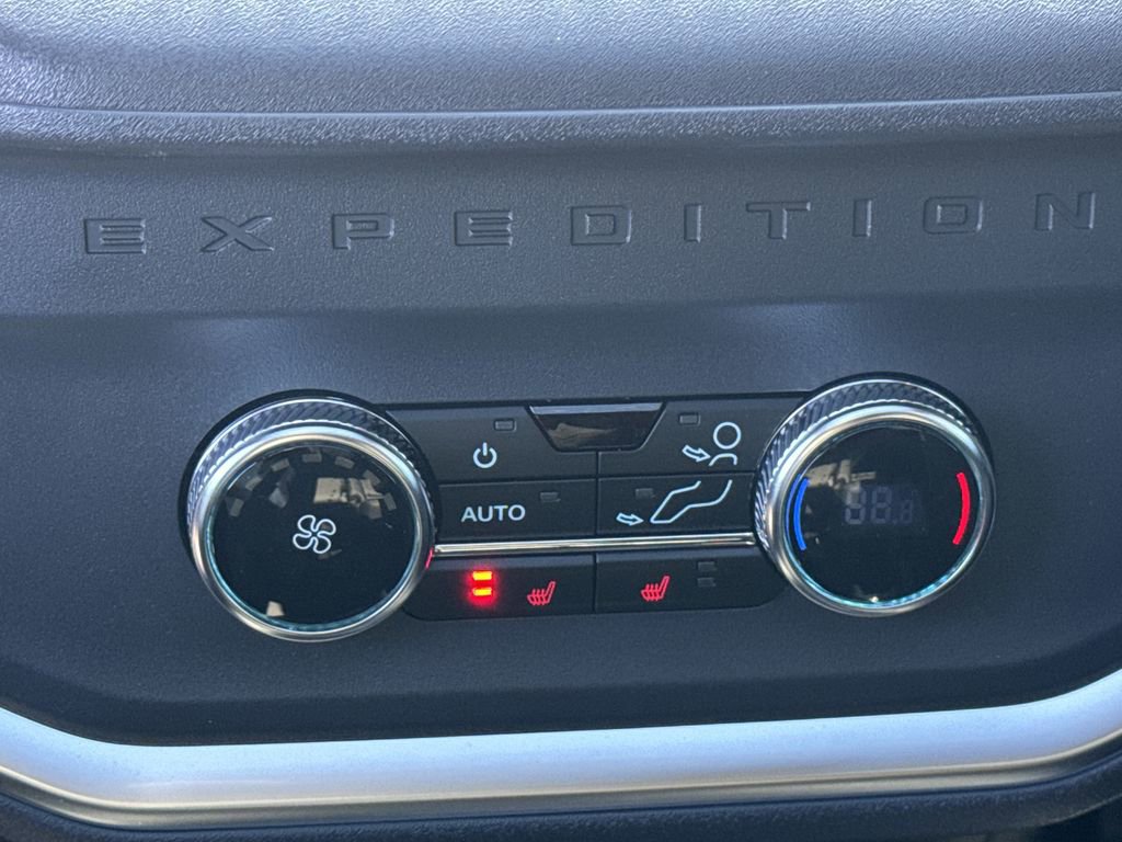 New 2026 Ford Expedition Max Platinum w/ Stealth Appearance Package image 24