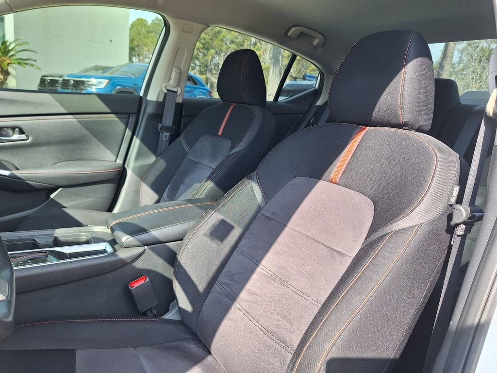 Used 2023 Nissan Sentra SR w/ Trunk Package image 11