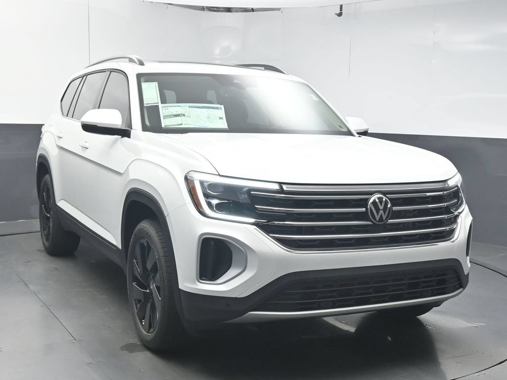 New 2026 Volkswagen Atlas SE FWD image 2
