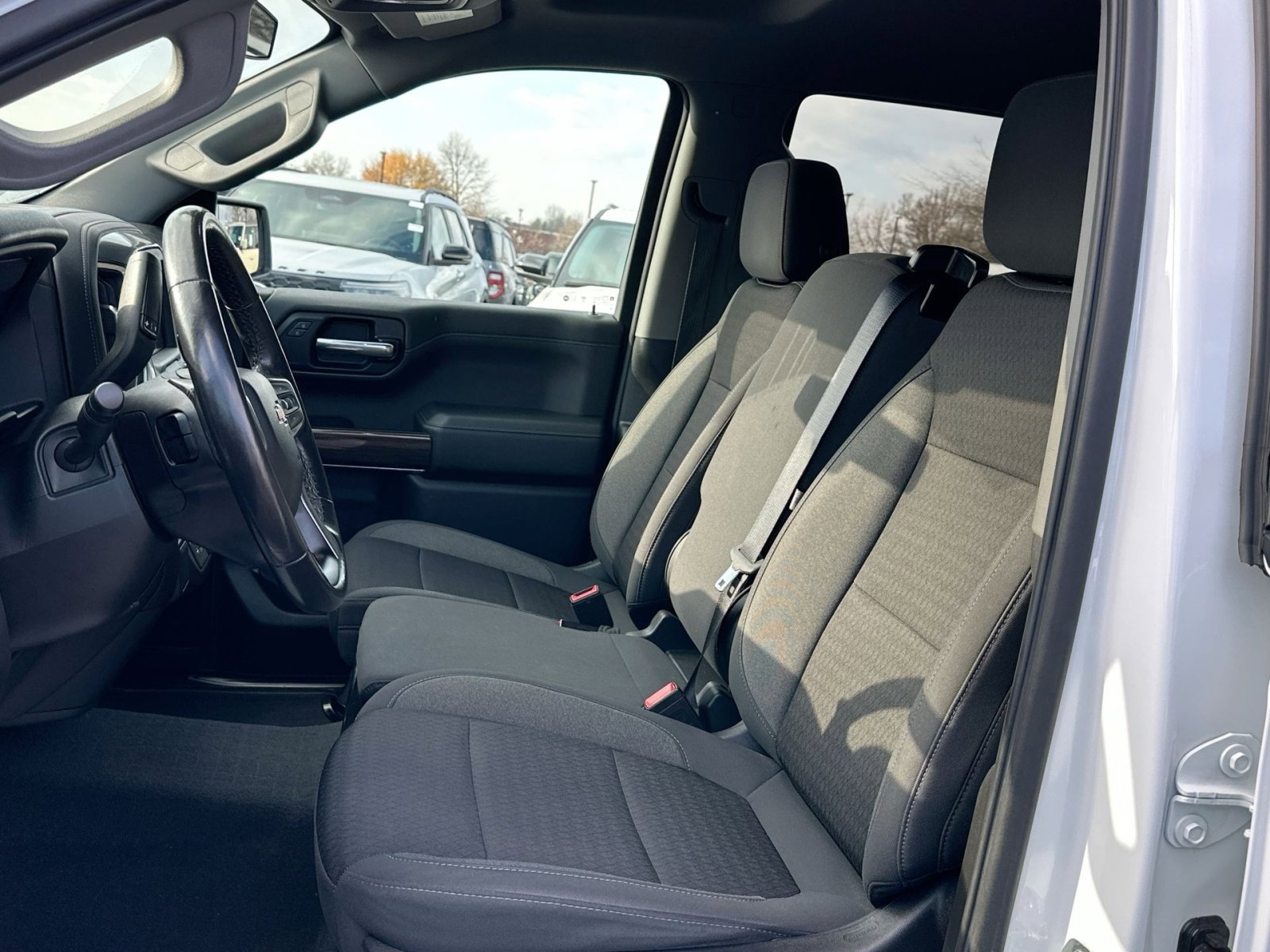 Used 2022 Chevrolet Silverado 1500 LT image 13