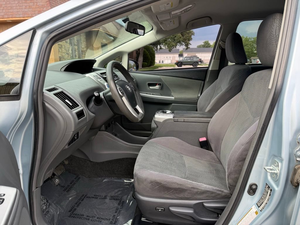 Used 2013 Toyota Prius V Two FWD image 9