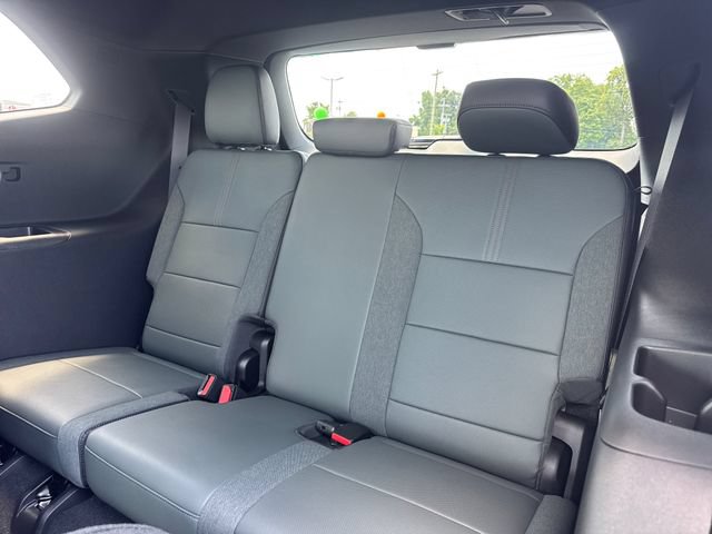 New 2027 GMC Acadia AT4 w/ Luxury Package AWD/4WD image 12